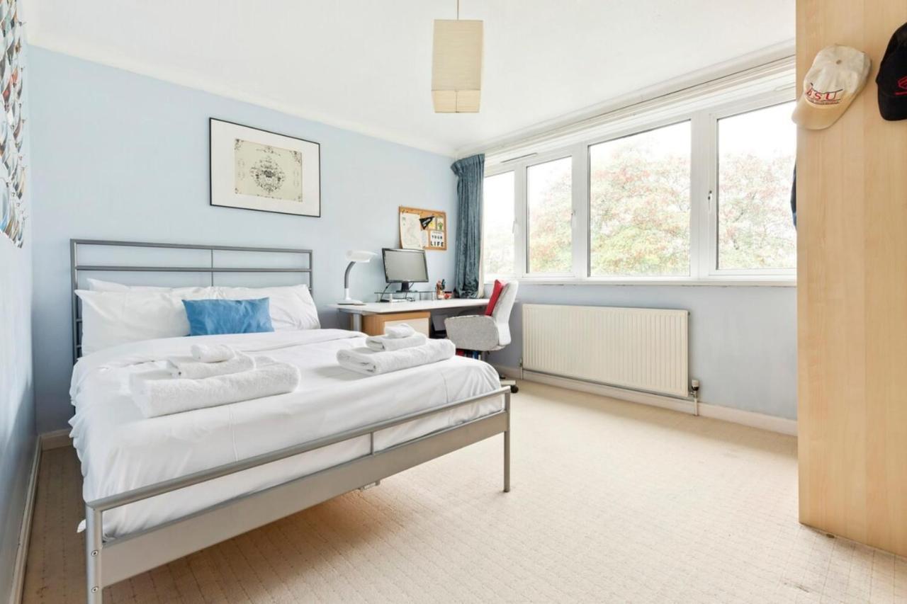 Spacious 2 Bedroom Apartment in Cricklewood Londen Buitenkant foto