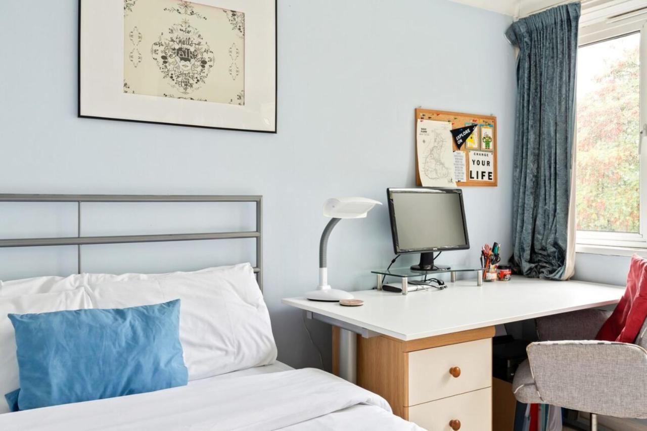 Spacious 2 Bedroom Apartment in Cricklewood Londen Buitenkant foto